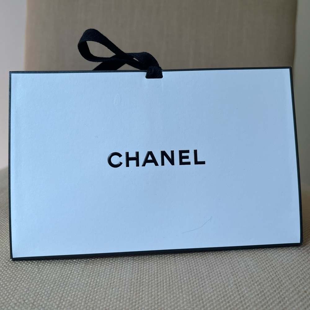 Chanel Gift Tote Bag | Classic White & Black | Authentic, Excellent Condition